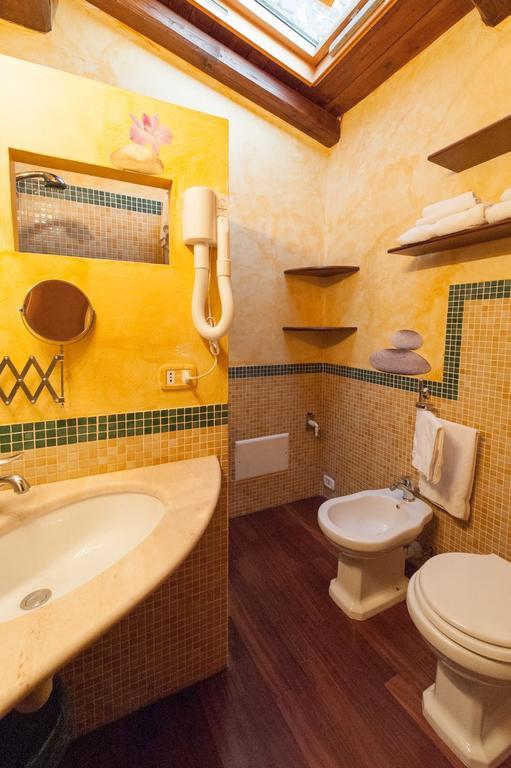Bed And Breakfast Mblo Fondi Bagian luar foto