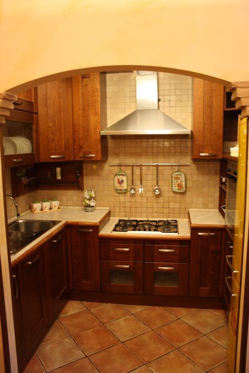 Bed And Breakfast Mblo Fondi Bagian luar foto