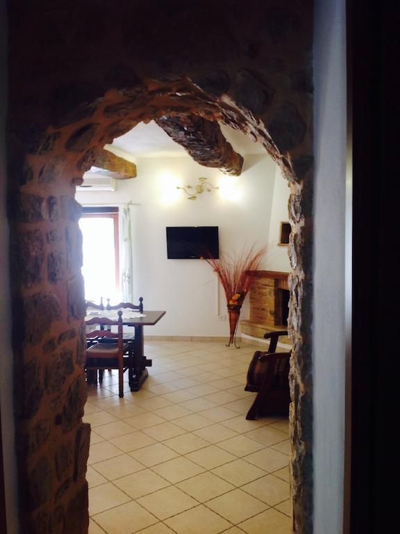 Bed And Breakfast Mblo Fondi Bagian luar foto